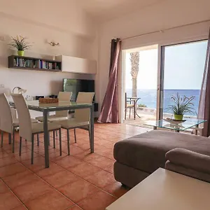 https://apartamento-mar-tias.in-canary-islands.com